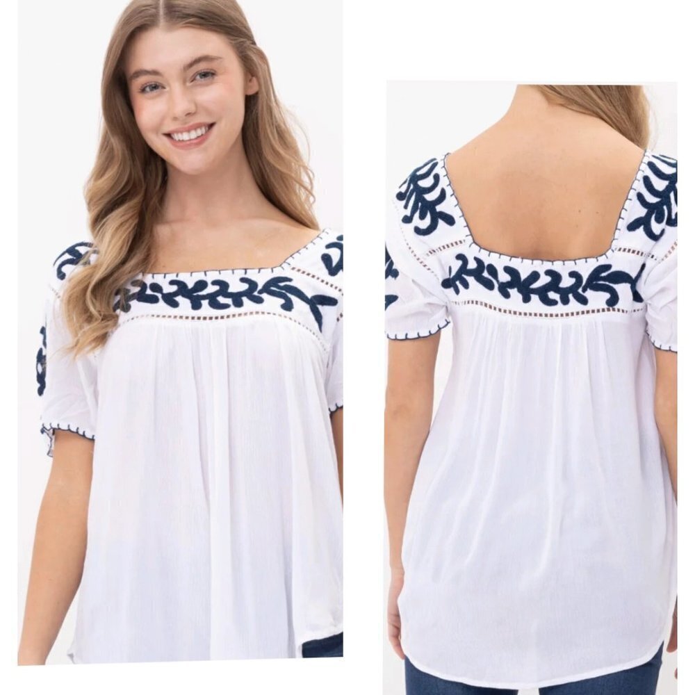 (809)Chic Connection White Navy Embroidered Peasant Top Size M